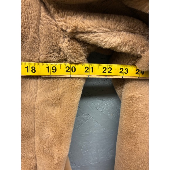 DKNY‎ Womens M Tan Faux Fur Coat Button Front Collar Soft Plush Winter Jacket - Picture 9 of 15